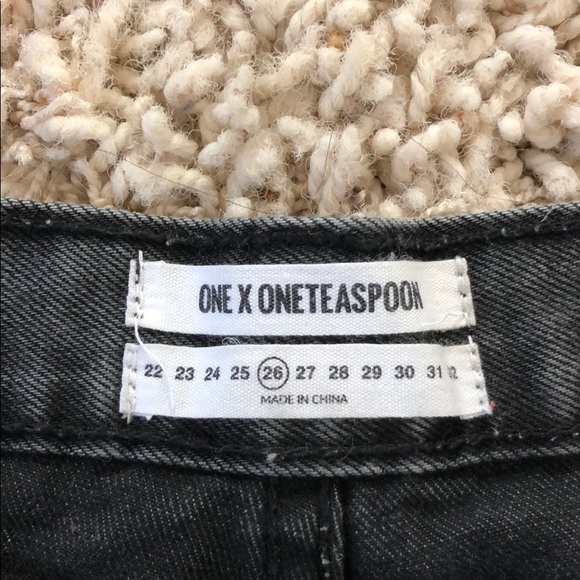 One Teaspoon Bandits Shorts - Picture 3 of 4